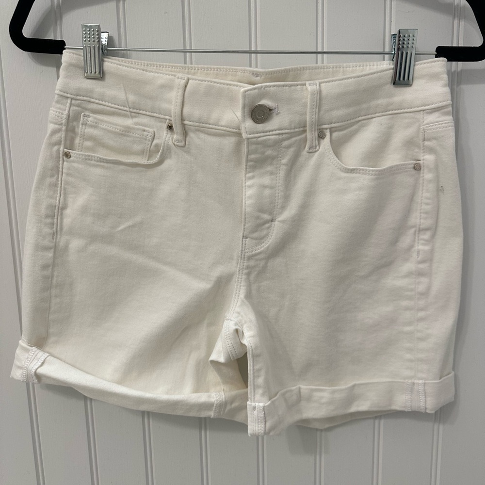 White House Black Market white shorts size 2